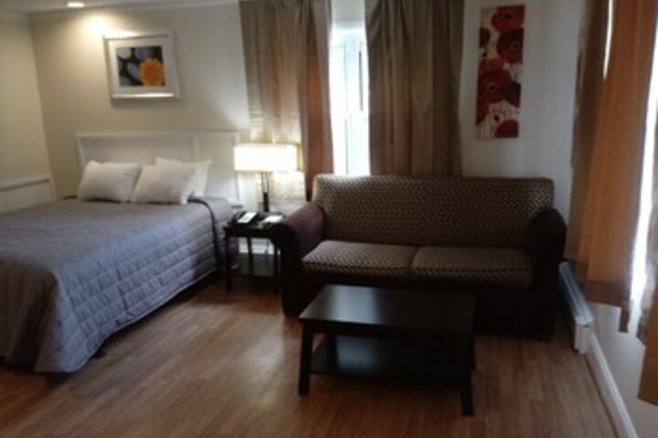 Town Line Motel