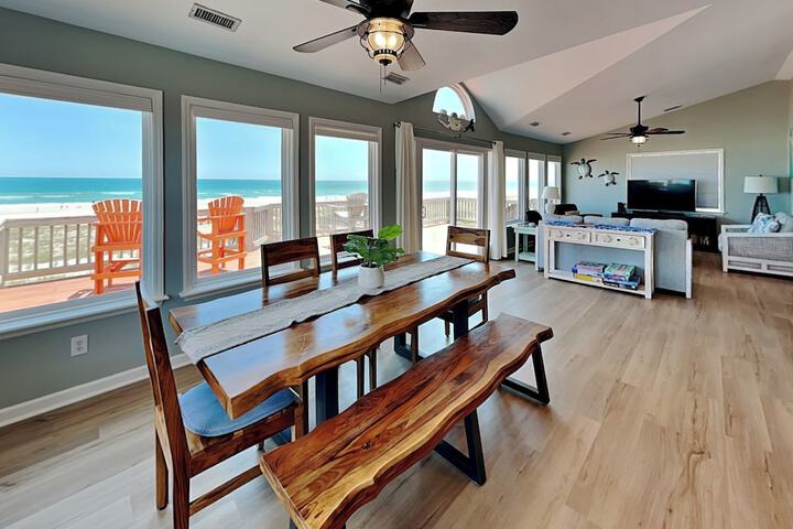 Paradise Palms by Topsail Realty