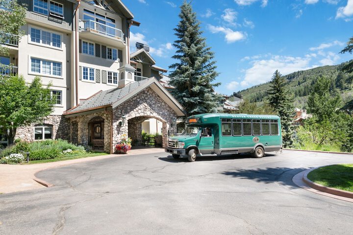 Hotel 4 of 98