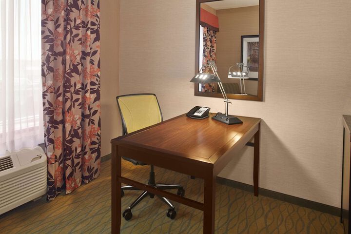 Room 16 of 36