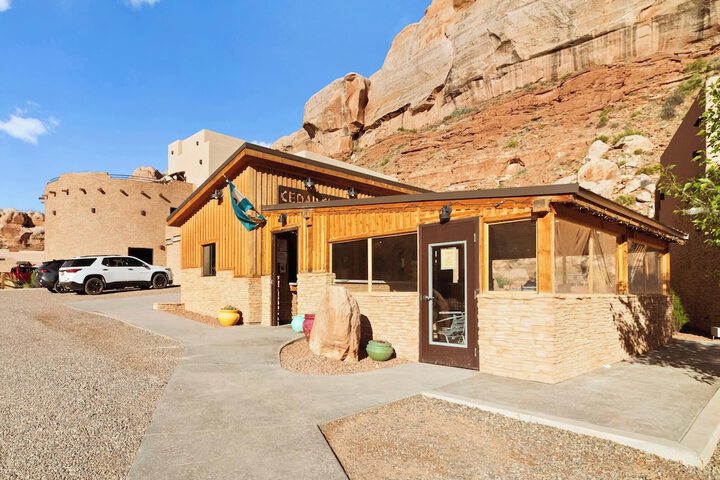 Bluff Dwellings Resort