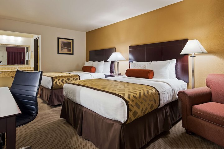Room 17 of 26