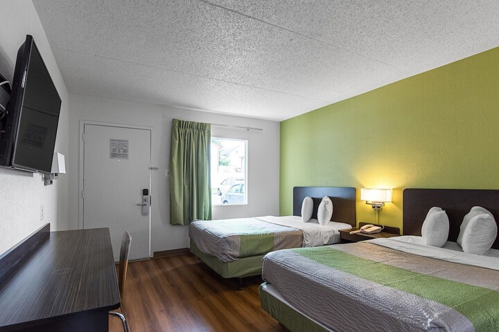 Motel 6 Warminster PA