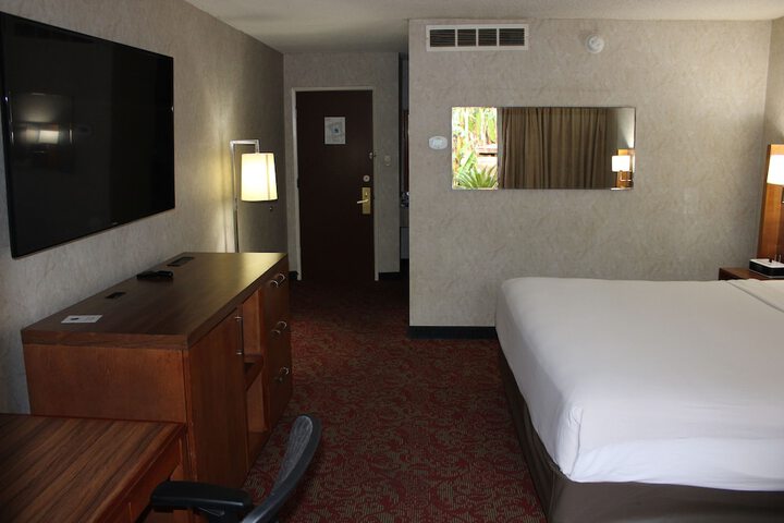 Room 40 of 76