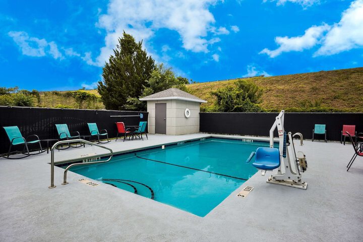 Pool 5 of 44