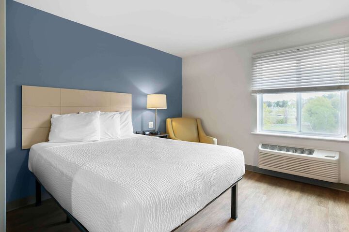 Room 17 of 24