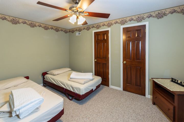 Room 65 of 83