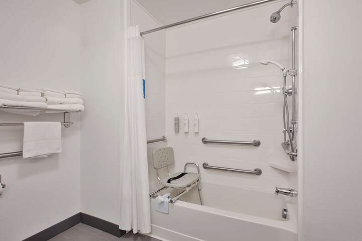 Hampton Inn Clarion