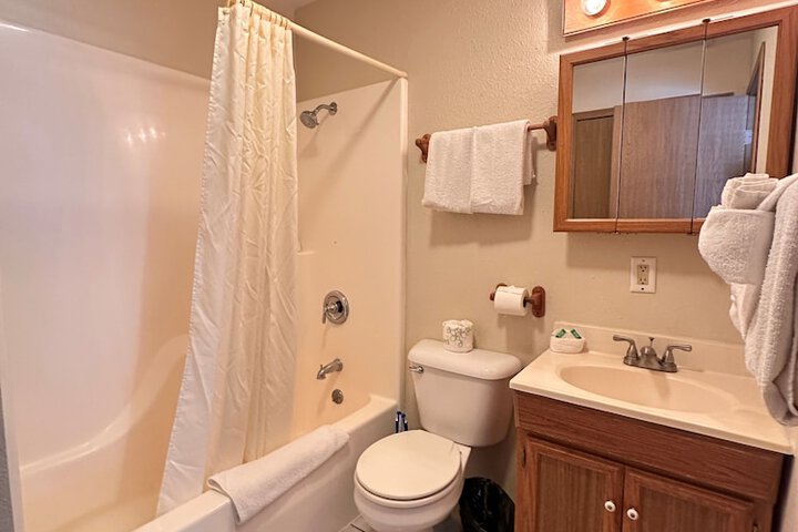 Room 90 of 299