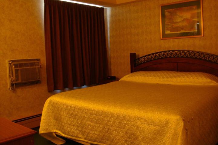 Room 6 of 20