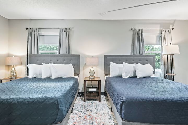 Room 10 of 24