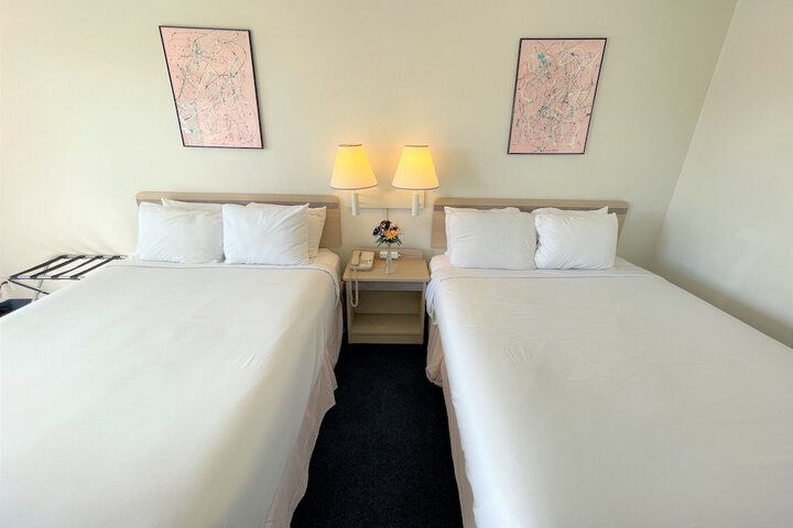 Room 26 of 74