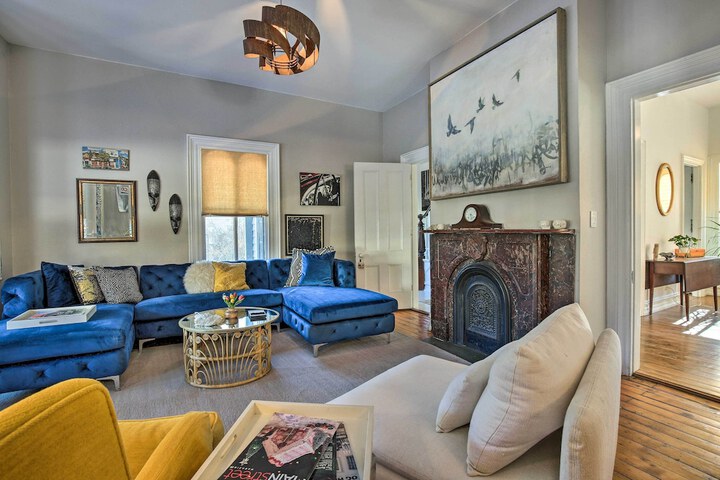 Walk to Downtown: Pet-friendly Millerton Home!