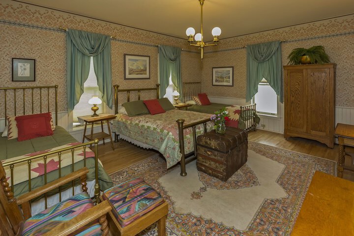Room 106 of 115