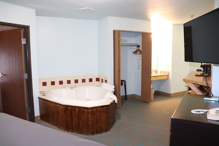 Room 42 of 57