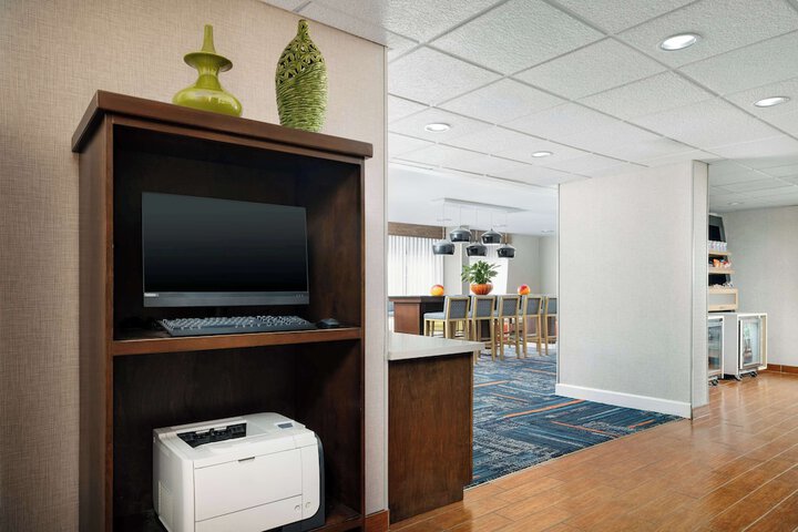 Business Center 25 of 25
