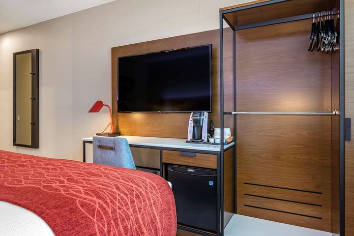 Room 16 of 27