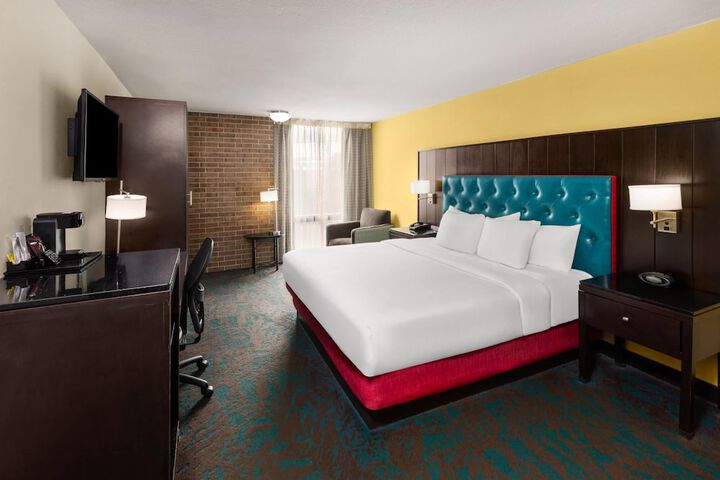 Heritage Inn & Suites San Antonio Airport Trademark Wyndham