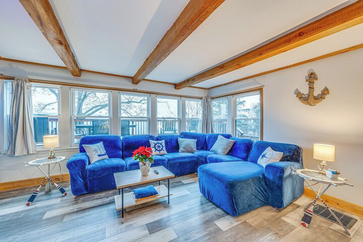 Waterfront Fox Lake Vacation Rental w / Fire Pit!