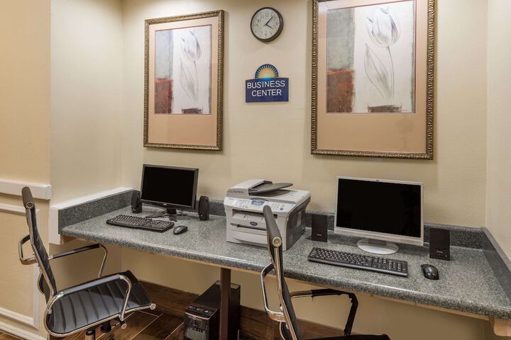 Business Center 14 of 14