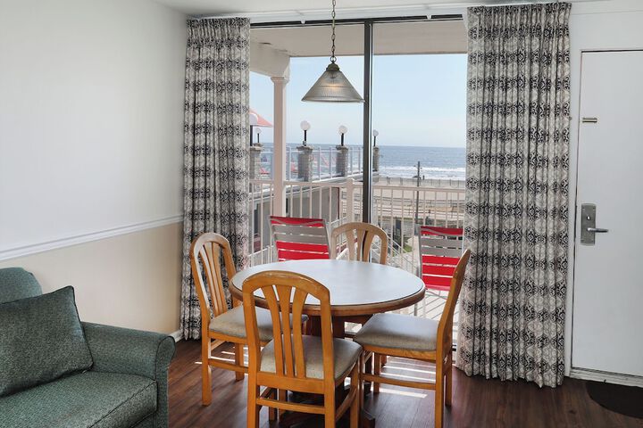 Matador Oceanfront Resort