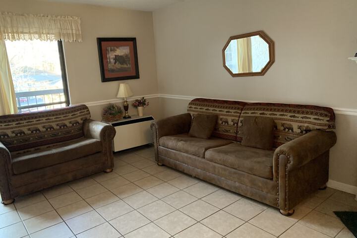 Room 42 of 214