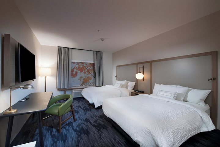 Room 10 of 33
