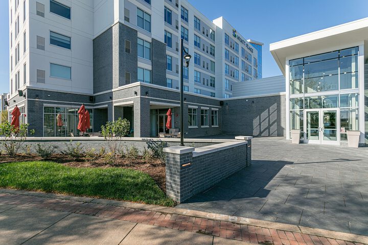 Hotel 5 of 75