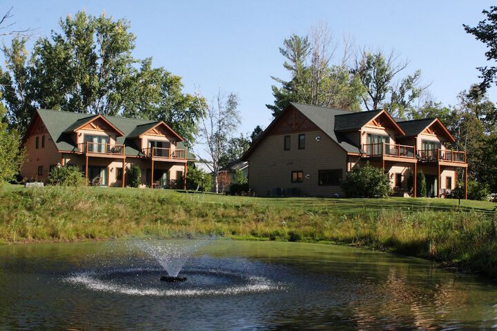 Hotel Exterior 96 of 132