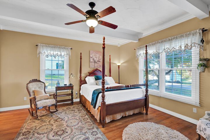 Hill House B & B