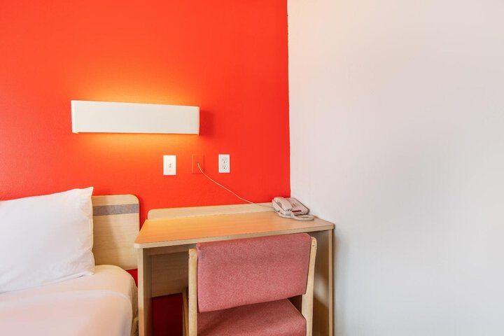 Room 21 of 31