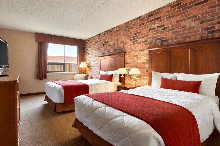 Room 9 of 20