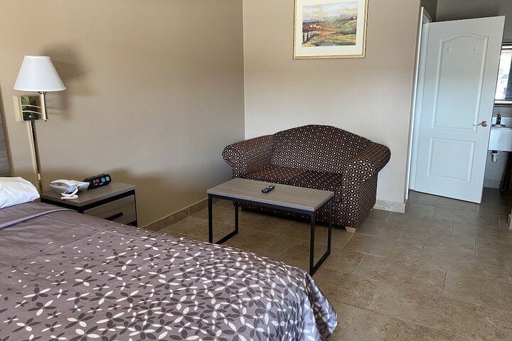 Room 71 of 94