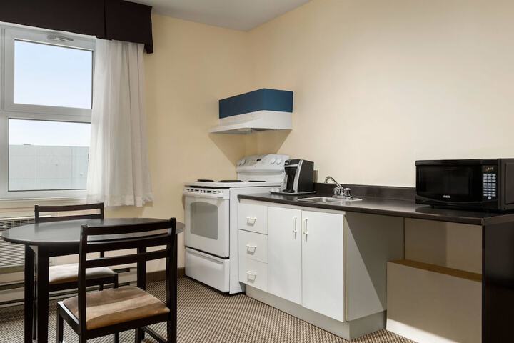 Room 15 of 25