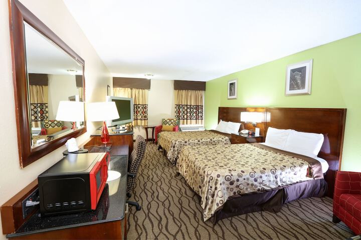 Room 18 of 37