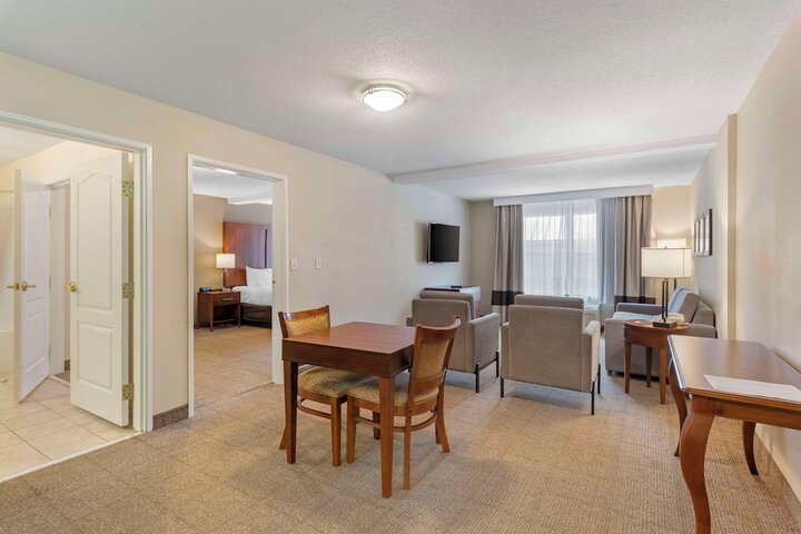 Room 12 of 40