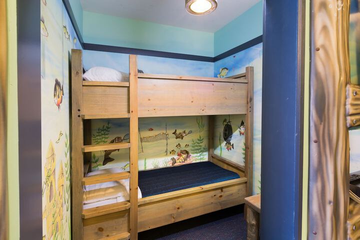 Room 42 of 75