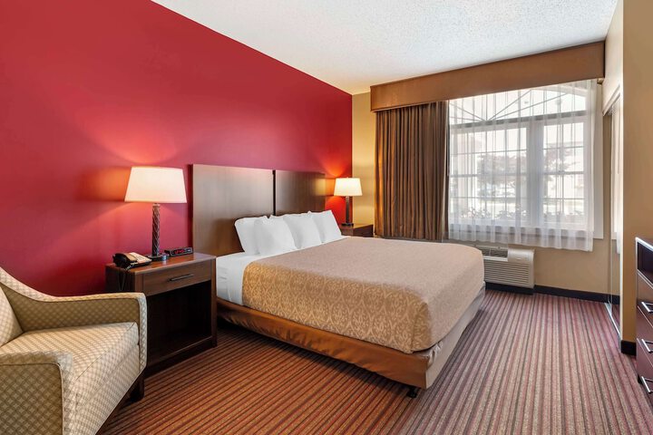 Best Western Plus Dutch Haus Inn and Suites