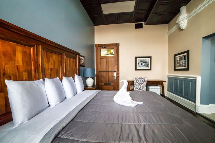 Room 211 of 223
