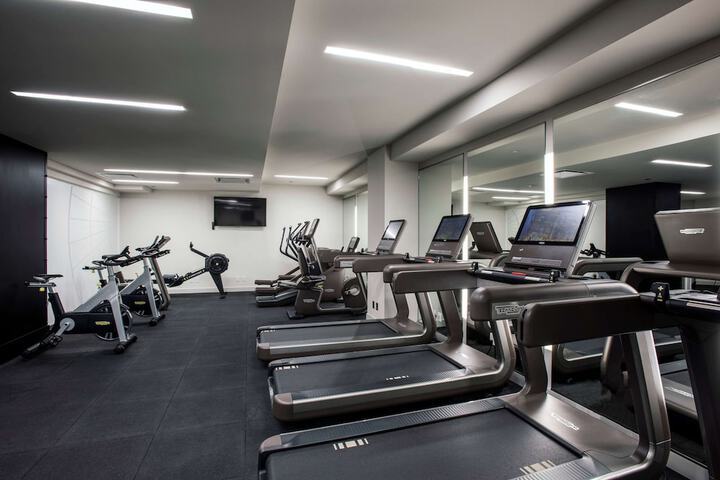 LondonHouse Chicago Curio Collection by Hilton