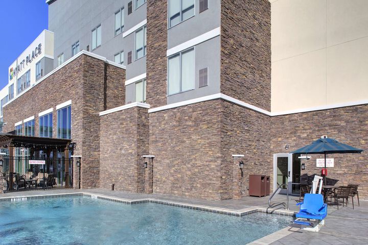 Pool 6 of 34