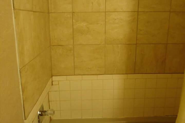 Room 16 of 36