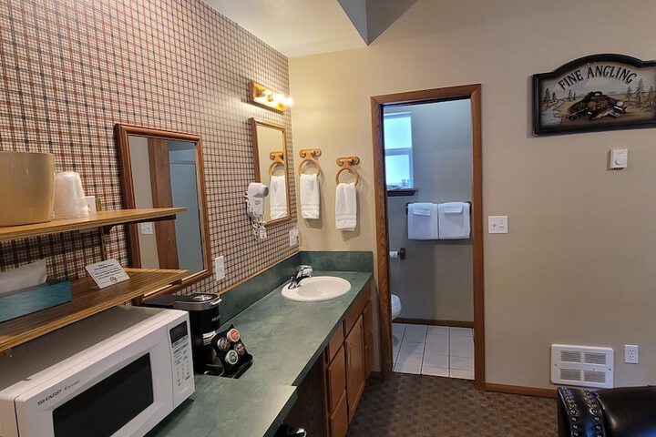 Room 48 of 147