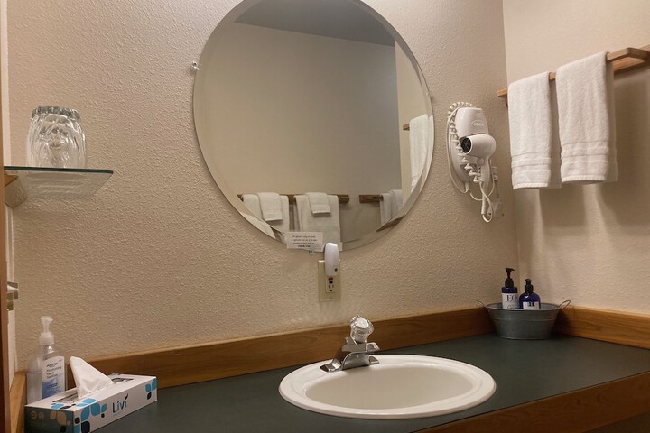 Room 173 of 210