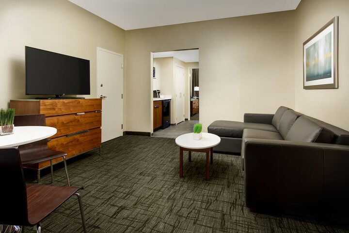 Room 10 of 34