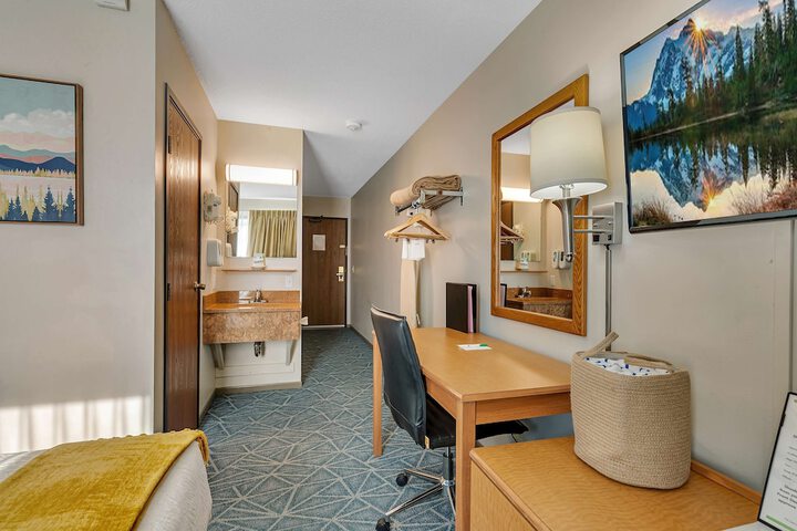 Room 45 of 74