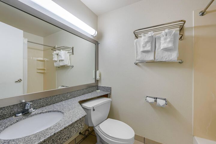 Quality Inn Enola - Harrisburg