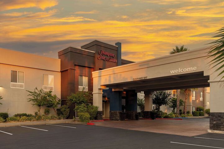 Hotel 2 of 51