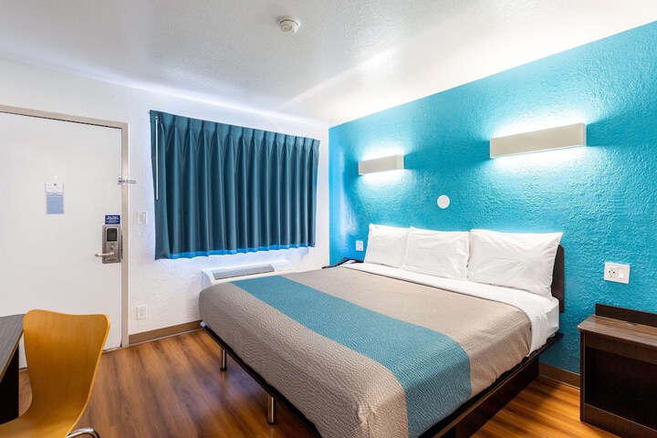 Room 29 of 29
