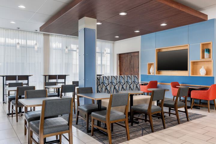 Holiday Inn Express Calhoun South by IHG